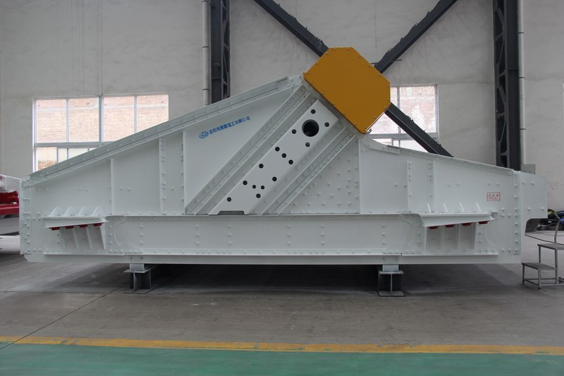 直線振動(dòng)篩坡度一般是多少？一般在0-15度之間